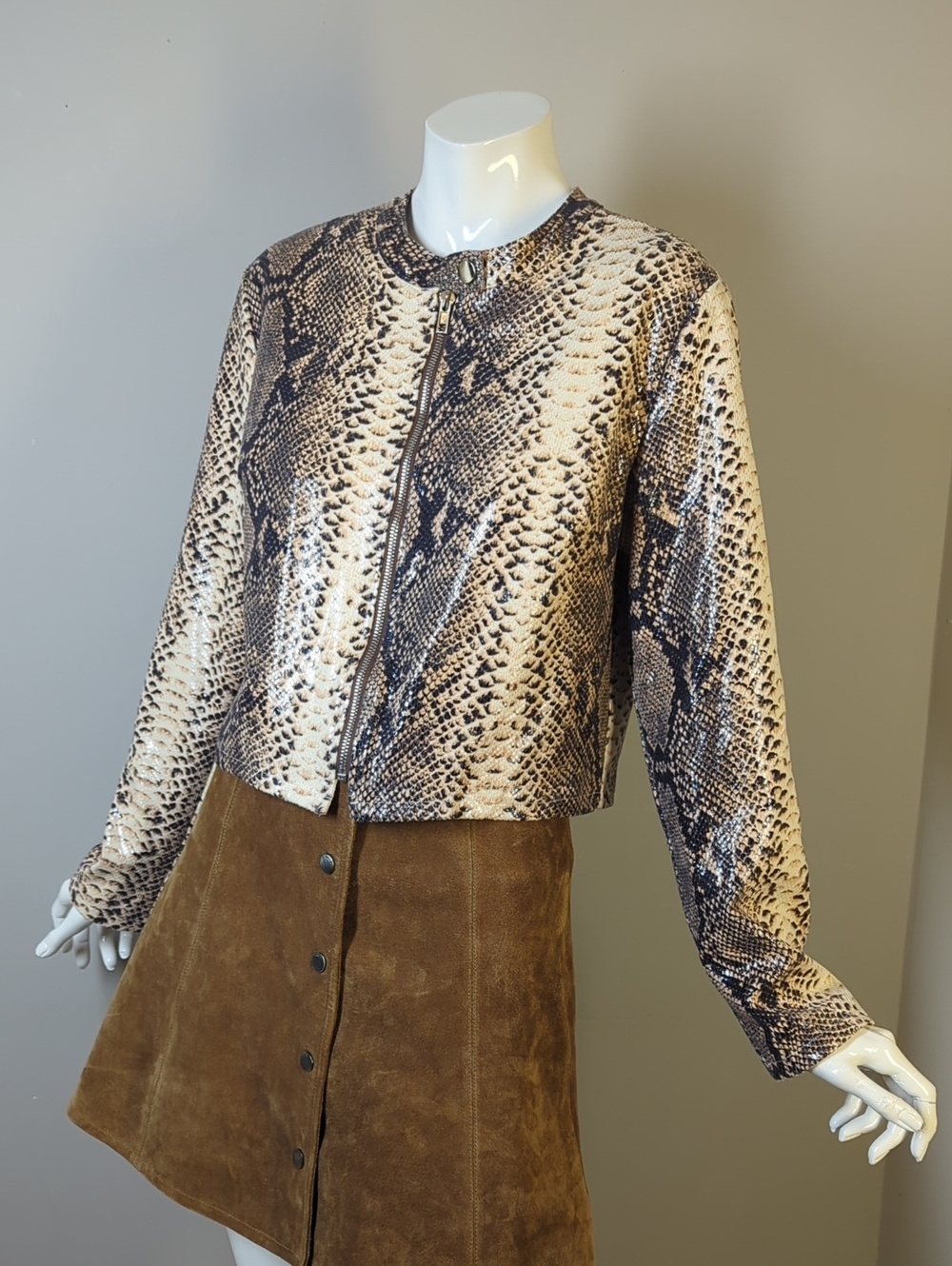 Emory Park Snake-Print Zip Front Jacket in Beige Moto Small